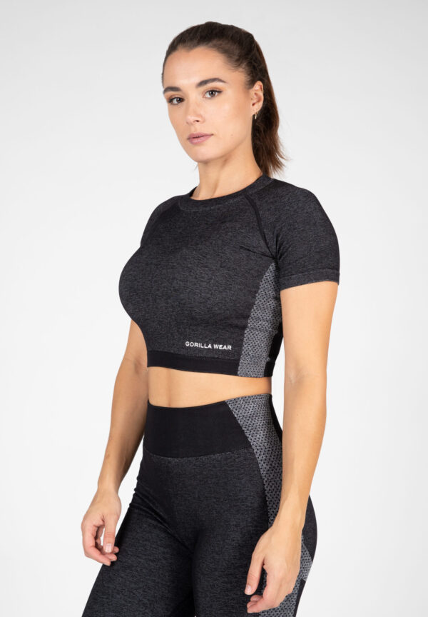 SELAH SEMALESS CROP TOP - BLACK